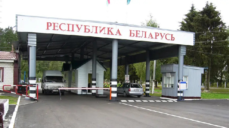 Житель Беларуси попытался незаконно ввезти в страну 95 криптокошельков