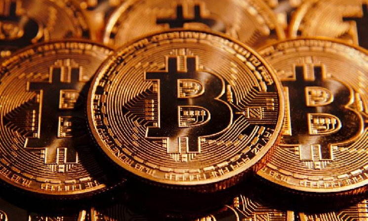
			Компания Дональда Трампа подала заявку на создание Биткоин-ETF		
