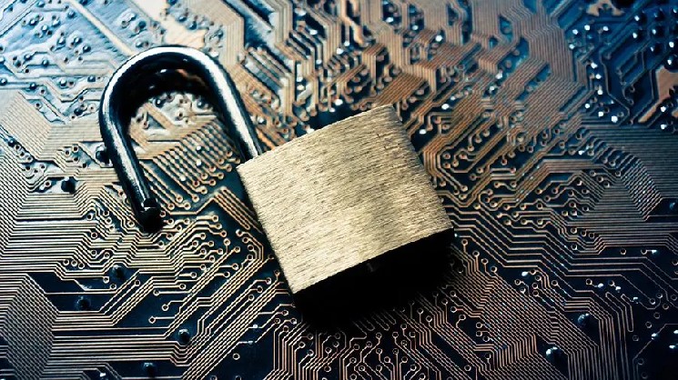 Базу данных части клиентов криптобиржи FTX слили в сеть