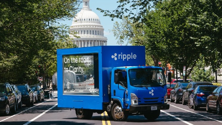 
			Грузовик CLARITY компании Ripple прибыл в Вашингтон на фоне обсуждения Конгрессом правил регулирования криптовалют		